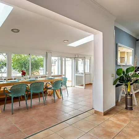 Villa Paraiso *